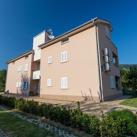 Apartments Crnekovic Jasna Baska  Exterior photo