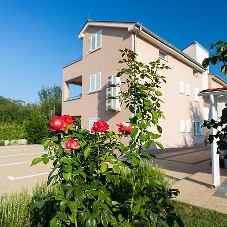 Apartments Crnekovic Jasna Baska  Exterior photo