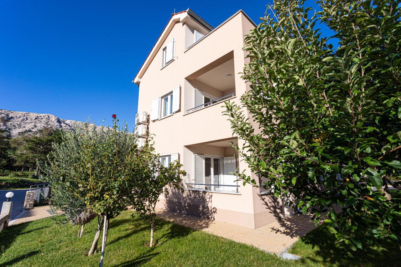 Apartments Crnekovic Jasna Baska  Exterior photo