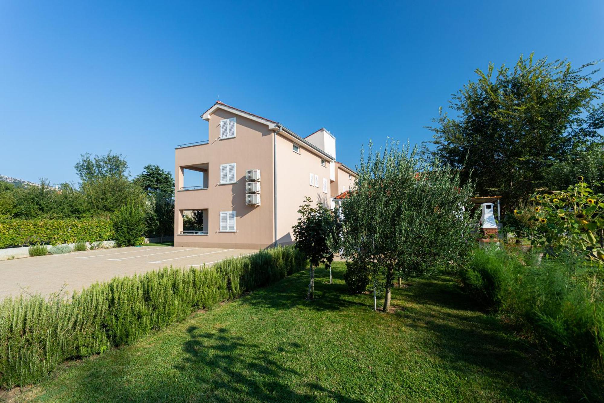 Apartments Crnekovic Jasna Baska  Exterior photo