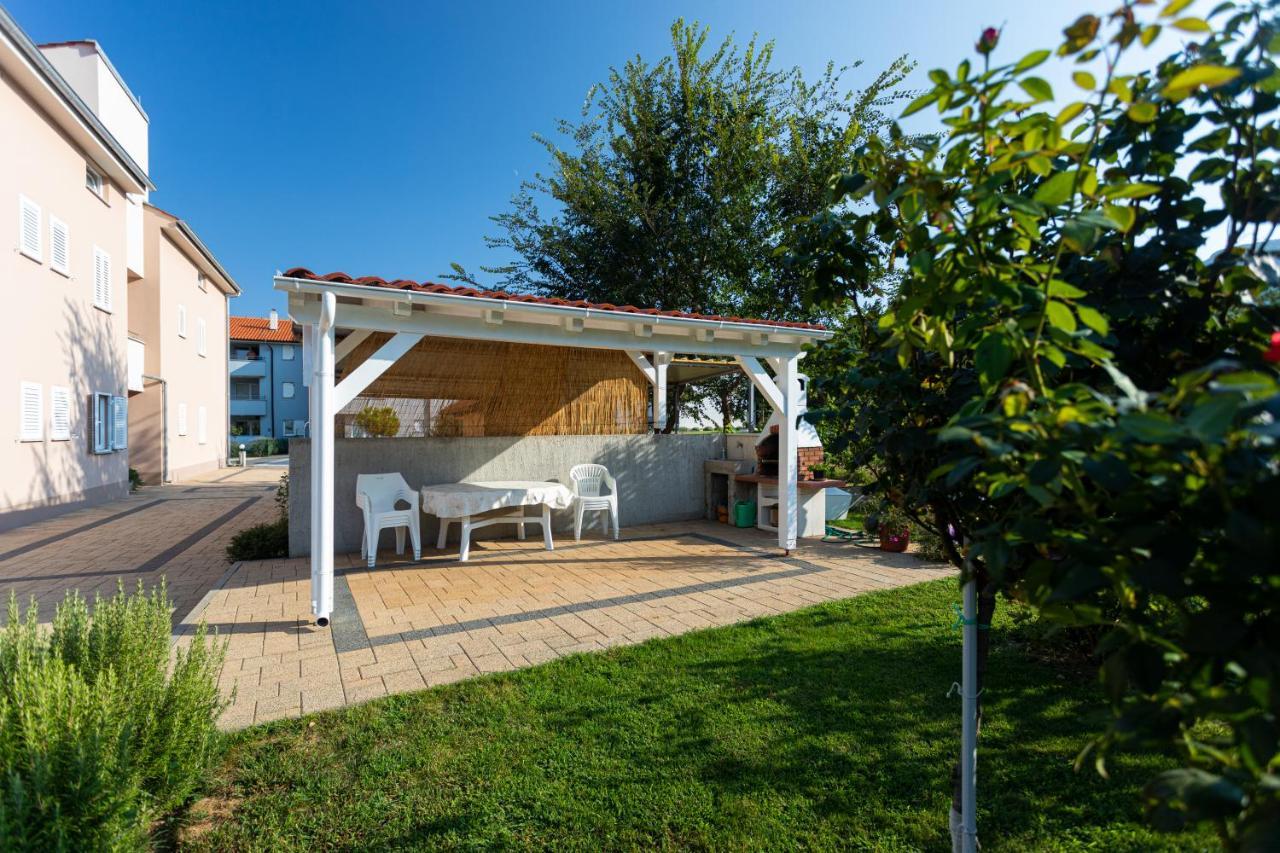 Apartments Crnekovic Jasna Baska  Exterior photo