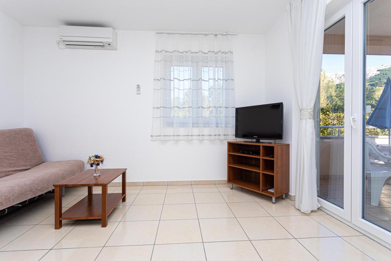 Apartments Crnekovic Jasna Baska  Exterior photo
