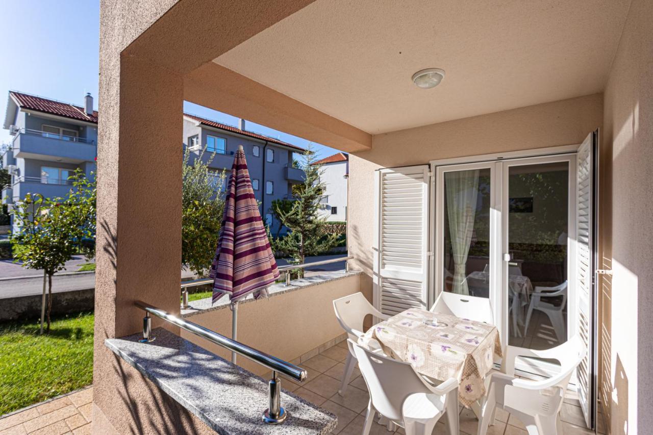 Apartments Crnekovic Jasna Baska  Exterior photo
