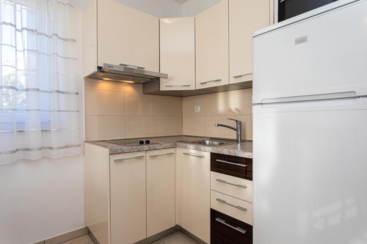 Apartments Crnekovic Jasna Baska  Exterior photo
