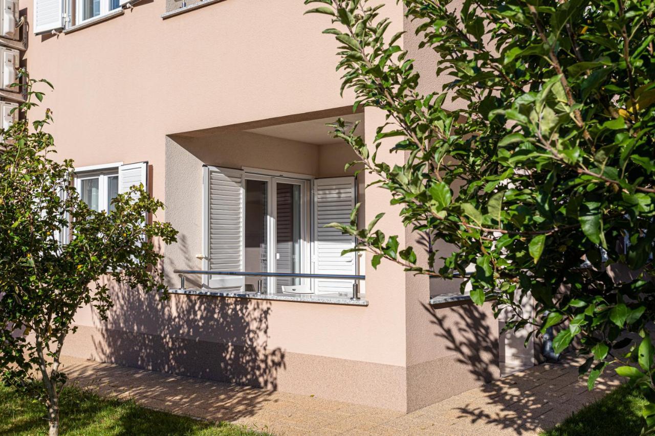 Apartments Crnekovic Jasna Baska  Exterior photo