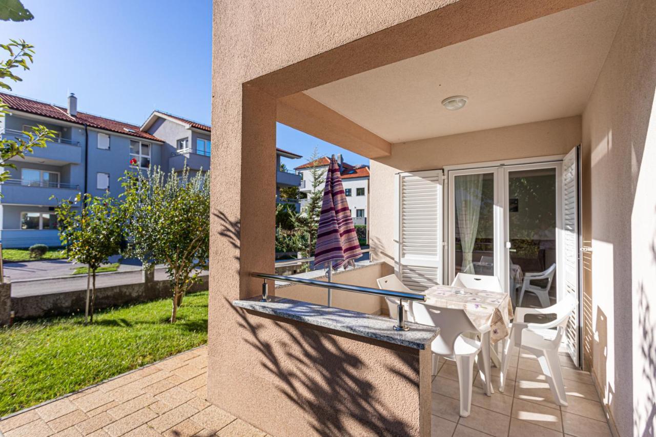 Apartments Crnekovic Jasna Baska  Exterior photo
