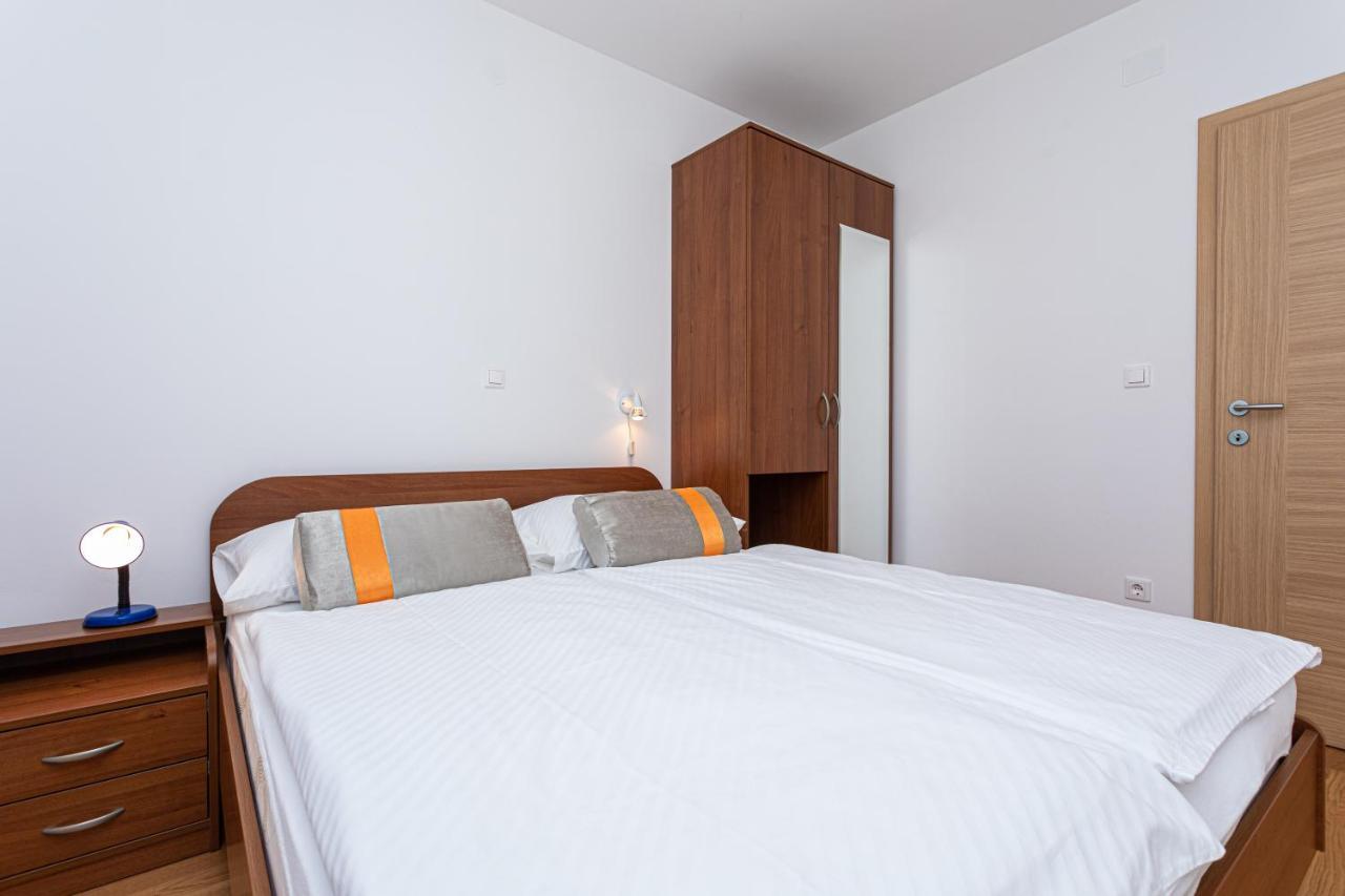 Apartments Crnekovic Jasna Baska  Exterior photo